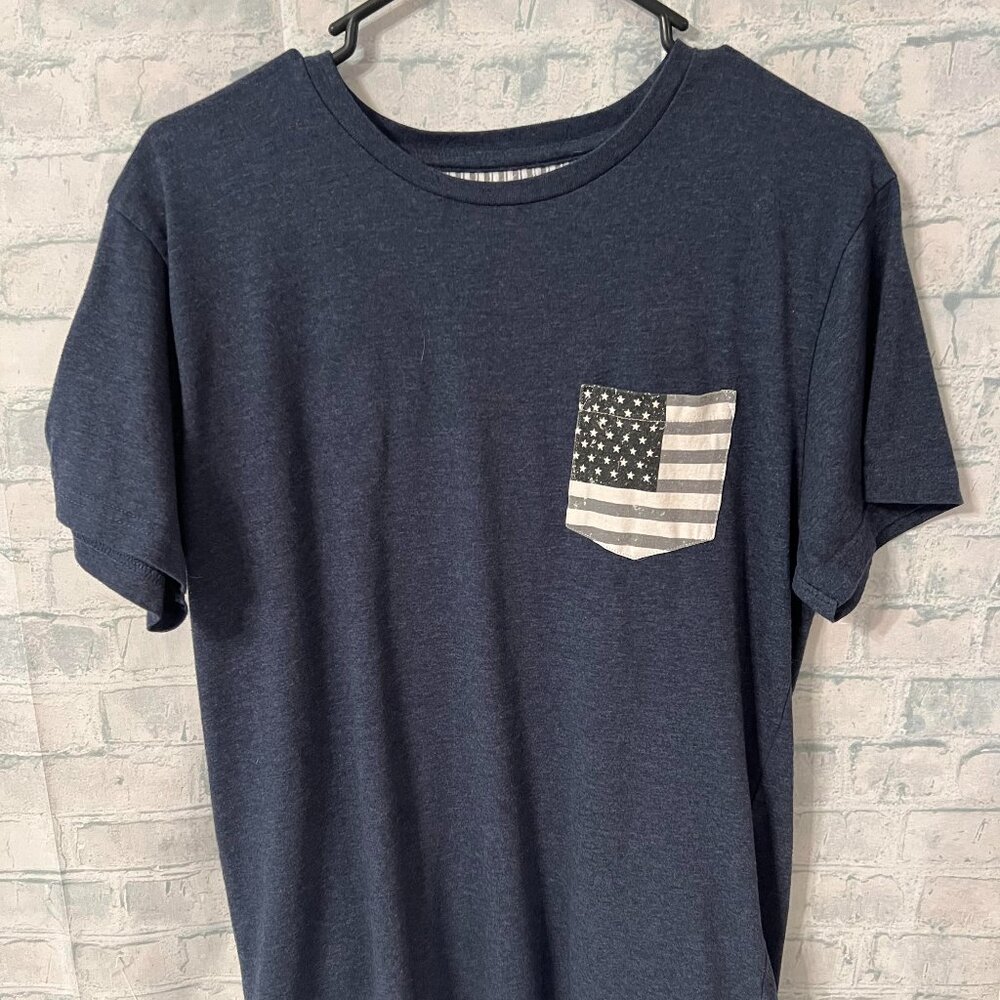 Woman's tee shirt